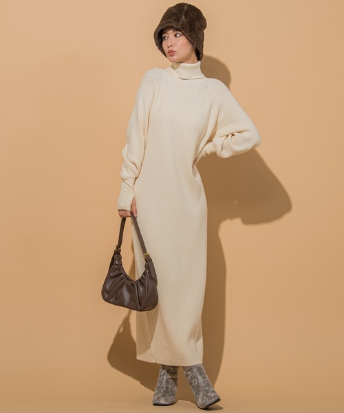 VICKY(ビッキー)の「【KOREAN ITEM】フェイクレザー半月型ショルダーバッグ(ショルダーバッグ・レディース・ブラック/オフホワイト/ブラウン・FREE)」の6枚目の写真