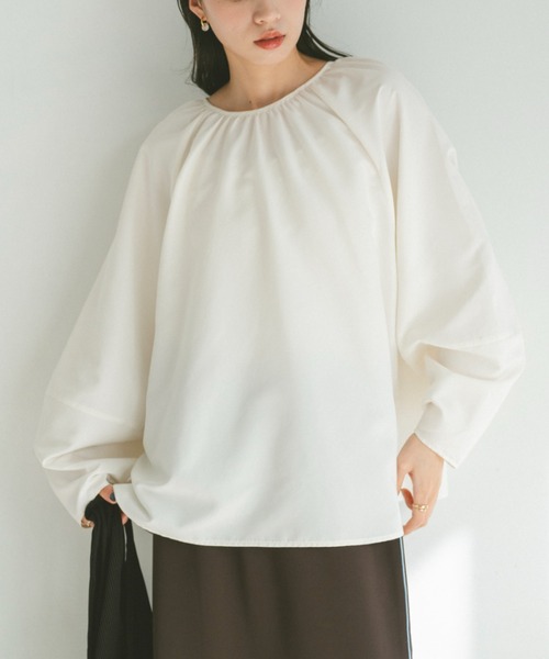 VANNIE U(ヴァニーユー)の「ダブルリボンギャザーブラウス/2WAY着用可能(シャツ/ブラウス・レディース・ホワイト/ブラック/ライトブルー・FREE)」の10枚目の写真