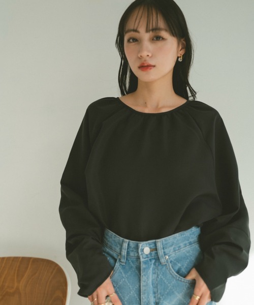 VANNIE U(ヴァニーユー)の「ダブルリボンギャザーブラウス/2WAY着用可能(シャツ/ブラウス・レディース・ホワイト/ブラック/ライトブルー・FREE)」の16枚目の写真
