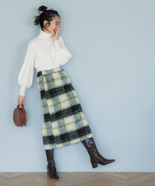 coca（coca）（コカ）の「金ボタンタートルネックニットトップス（ニット/セーター・レディース・アイボリー/ブラック・M/L）」の5枚目の写真