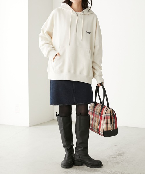BONLECILL(ボンルシール)の「ロゴ刺繍ハーフZIP 裏毛スウェットパーカー/フーディープルオーバー(パーカー・レディース・ブラック/ネイビー/杢グレー/アイボリー・FREE)」の9枚目の写真