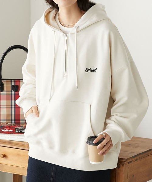 BONLECILL(ボンルシール)の「ロゴ刺繍ハーフZIP 裏毛スウェットパーカー/フーディープルオーバー(パーカー・レディース・ブラック/ネイビー/杢グレー/アイボリー・FREE)」の11枚目の写真