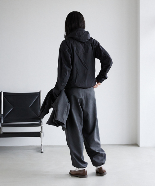 JOURNAL STANDARD（ジャーナルスタンダード）の「【LIMONTA/E × OCTA】ナイロン フーディー（マウンテンパーカー・メンズ・ブラウン/ブラック/ライトグレー・LARGE/MEDIUM）」の6枚目の写真