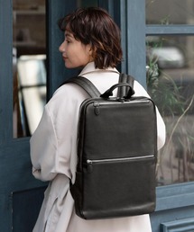 mieno（ミエノ）の「[mieno] spira 薄型牛革レザーリュック（バックパック/リュック）」