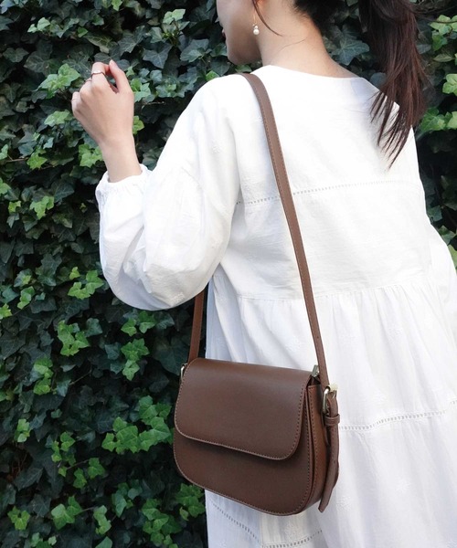 CORNERS（コーナーズ）の「フェイクレザーミニショルダーバッグ（ショルダーバッグ・レディース・アイボリー/カーキ/ブラック/ブラウン・FREE）」の6枚目の写真