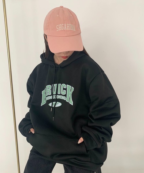 SHEPP(シープ)の「カレッジロゴプリント オーバーサイズパーカー(パーカー・レディース・ブラック/パープル/ホワイト・XXX-LARGE/XL/M)」の9枚目の写真