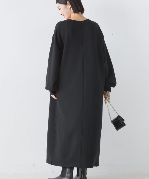 OMNES(オムネス)の「ソフトダンボールニットボリューム袖ワンピース長袖(ワンピース・レディース・ブラック/ベージュ/グレー・FREE)」の7枚目の写真