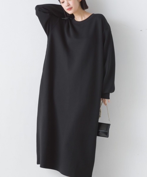 OMNES(オムネス)の「ソフトダンボールニットボリューム袖ワンピース長袖(ワンピース・レディース・ブラック/ベージュ/グレー・FREE)」の8枚目の写真