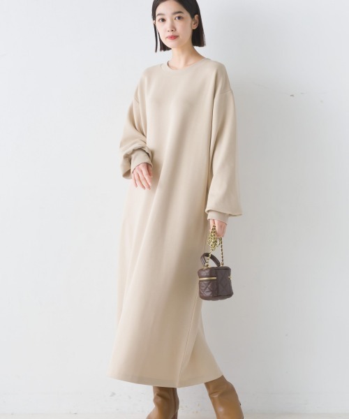 OMNES(オムネス)の「ソフトダンボールニットボリューム袖ワンピース長袖(ワンピース・レディース・ブラック/ベージュ/グレー・FREE)」の11枚目の写真