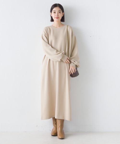 OMNES(オムネス)の「ソフトダンボールニットボリューム袖ワンピース長袖(ワンピース・レディース・ブラック/ベージュ/グレー・FREE)」の17枚目の写真