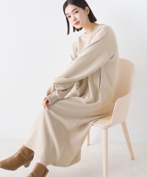 OMNES(オムネス)の「ソフトダンボールニットボリューム袖ワンピース長袖(ワンピース・レディース・ブラック/ベージュ/グレー・FREE)」の5枚目の写真