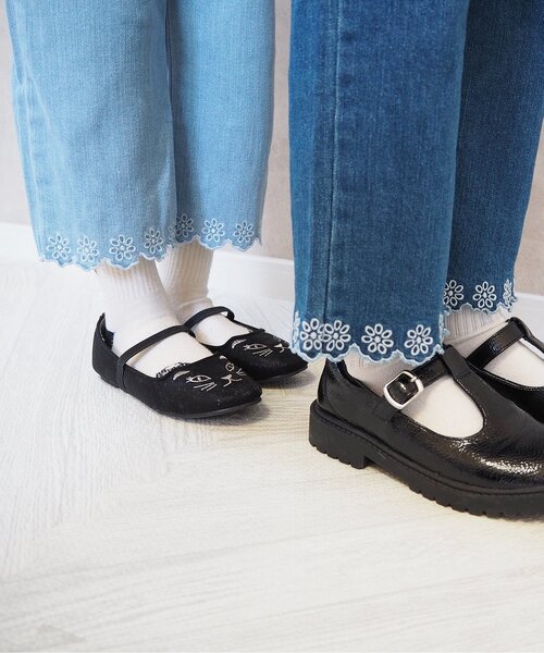 BREEZE(ブリーズ)の「裾刺繍スカラップデニム(デニムパンツ・キッズ・ブルー/ネイビー・80/90/130/100/120/110/140)」の6枚目の写真
