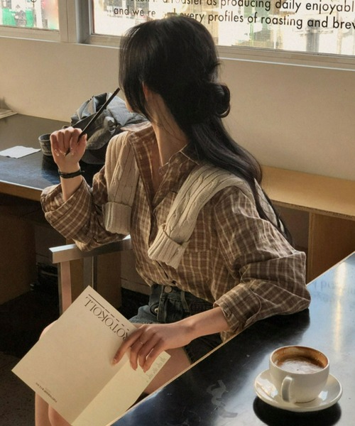 BEIDELLI（ベイデリー）の「[BELLIDE MADE] カジュアルクロップドチェックシャツ（シャツ/ブラウス・レディース・ブラウン/ブラック/ブルー・FREE）」の2枚目の写真
