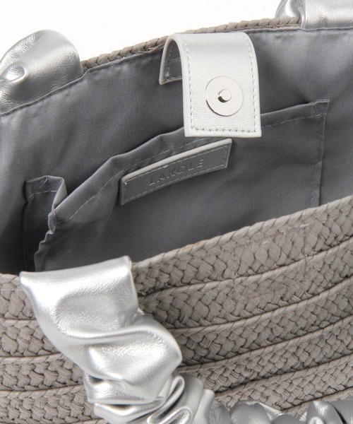 LAKOLE（ラコレ）の「2WAYペーパーギャザーバッグ / 996442（ショルダーバッグ・レディース・グレー/アイボリー/ブラック・FREE）」の16枚目の写真