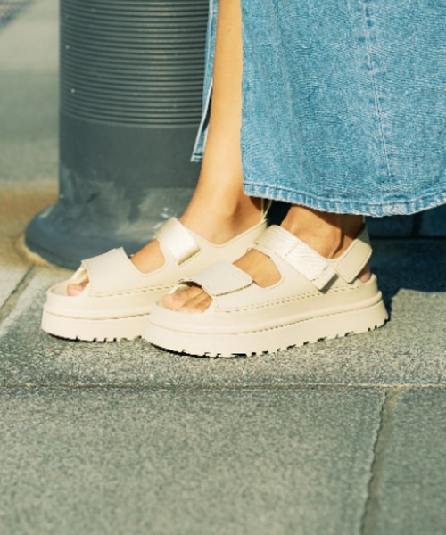 UGG(アグ)の「W GOLDENGLOW 1152685-SSAL(サンダル・レディース・ベージュ・6/7/8/9/5)」の18枚目の写真