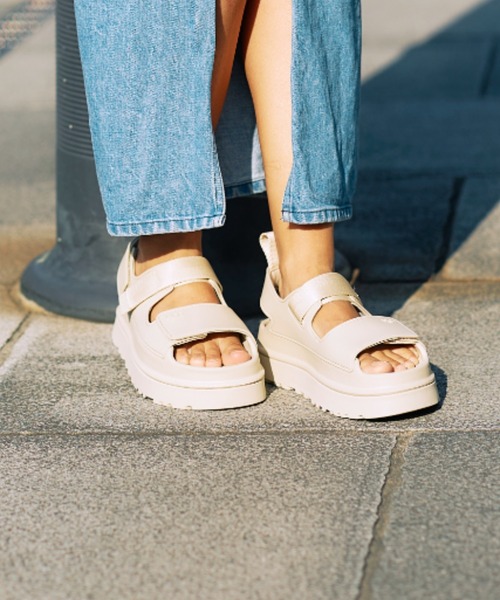 UGG(アグ)の「W GOLDENGLOW 1152685-SSAL(サンダル・レディース・ベージュ・6/7/8/9/5)」の17枚目の写真