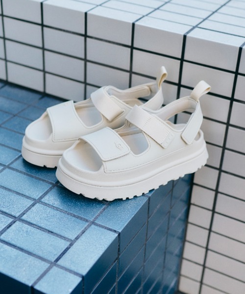 UGG(アグ)の「W GOLDENGLOW 1152685-SSAL(サンダル・レディース・ベージュ・6/7/8/9/5)」の14枚目の写真