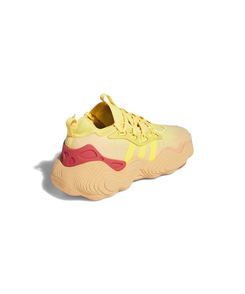 adidas（アディダス）の「adidas TRAE YOUNG 3 LOW（アディダス