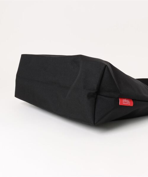 Manhattan Portage（マンハッタンポーテージ）の「Clearview Shoulder Bag 3D Embroidery Neon（ショルダーバッグ・メンズ・ブラック・MEDIUM）」の14枚目の写真