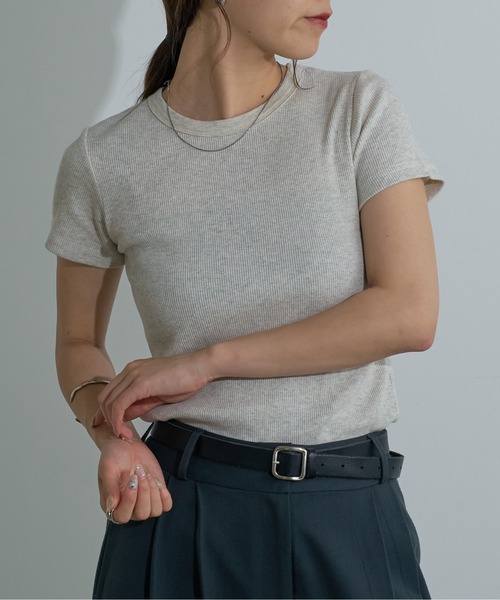 COLONY 2139(コロニートゥーワンスリーナイン)の「テレコチビT(Tシャツ/カットソー・レディース・オフホワイト/ブラック/ライトグレー・SMALL/MEDIUM)」の3枚目の写真
