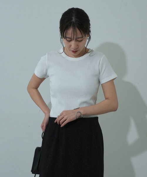 COLONY 2139(コロニートゥーワンスリーナイン)の「テレコチビT(Tシャツ/カットソー・レディース・オフホワイト/ブラック/ライトグレー・SMALL/MEDIUM)」の6枚目の写真