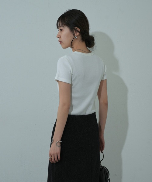 COLONY 2139(コロニートゥーワンスリーナイン)の「テレコチビT(Tシャツ/カットソー・レディース・オフホワイト/ブラック/ライトグレー・SMALL/MEDIUM)」の7枚目の写真