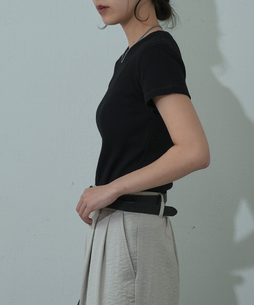 COLONY 2139(コロニートゥーワンスリーナイン)の「テレコチビT(Tシャツ/カットソー・レディース・オフホワイト/ブラック/ライトグレー・SMALL/MEDIUM)」の14枚目の写真
