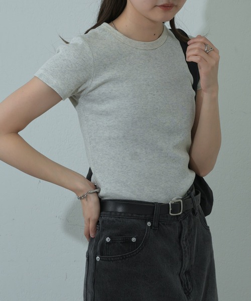 COLONY 2139(コロニートゥーワンスリーナイン)の「テレコチビT(Tシャツ/カットソー・レディース・オフホワイト/ブラック/ライトグレー・SMALL/MEDIUM)」の20枚目の写真