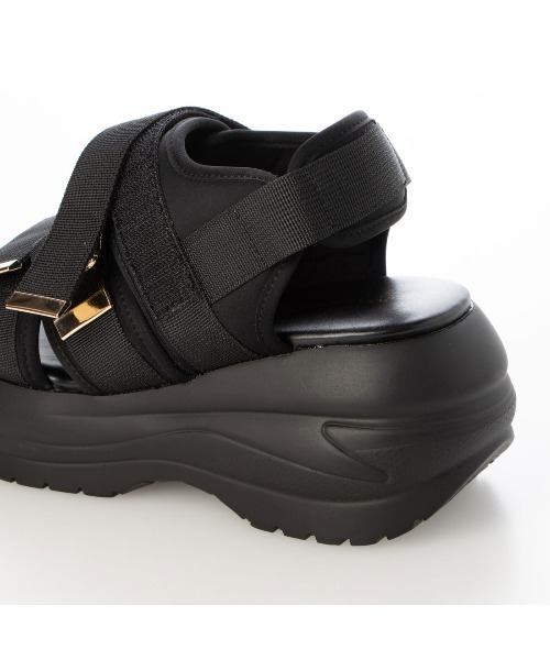 Mafmof(マフモフ)の「Mafmof(マフモフ)8cm厚底メガソールトリプルベルトスポーツサンダル(サンダル・レディース・ブラック/ホワイト・S/M/L/LL)」の13枚目の写真