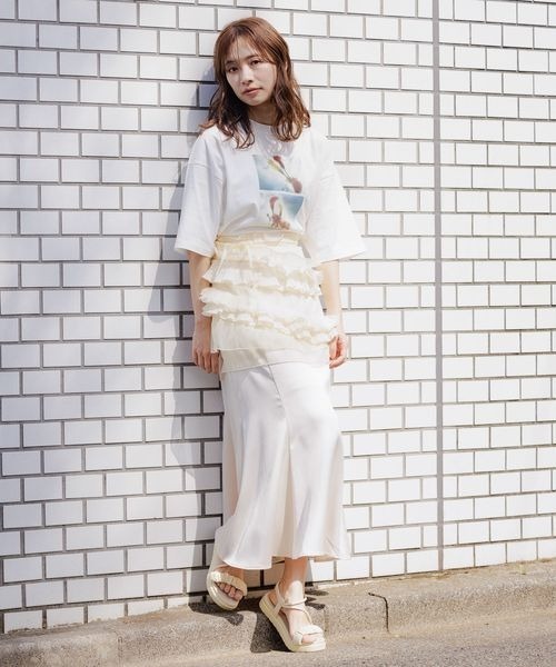 mysty woman（ミスティウーマン）の「【花盛友里さんコラボ】コラボアートフォトショートTシャツ 121444（Tシャツ/カットソー・レディース・ホワイト系その他2/ホワイト系その他/チャコールグレー/ホワイト系その他3・FREE）」の8枚目の写真