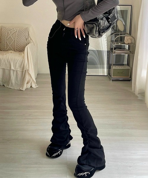 Chick（チック）の「【TAE×Chick】シャーリングブーツカットデニムパンツ（デニムパンツ・レディース・ブラック・S/M）」の7枚目の写真