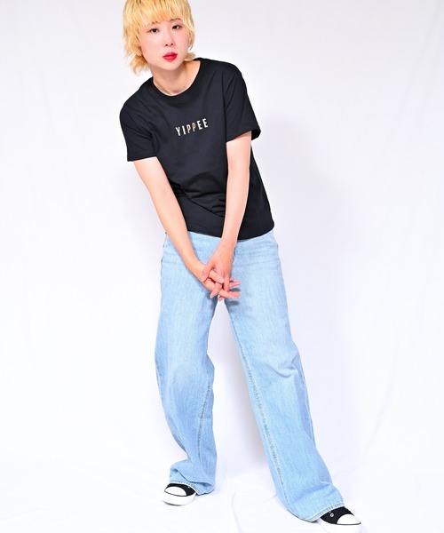 Alite cloth(アリーテクロス)の「箔プリントロゴTシャツ YIPPEE(Tシャツ/カットソー・レディース・ブラック/ホワイト/ベージュ/グレー/ピンク/オレンジ/ブルー/グリーン・FREE)」の16枚目の写真