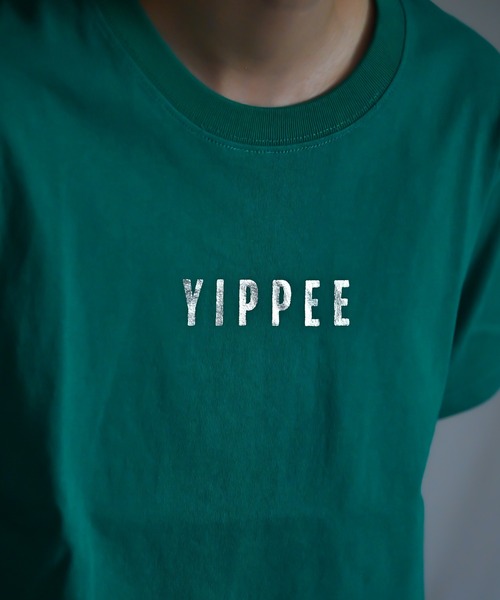 Alite cloth(アリーテクロス)の「箔プリントロゴTシャツ YIPPEE(Tシャツ/カットソー・レディース・ブラック/ホワイト/ベージュ/グレー/ピンク/オレンジ/ブルー/グリーン・FREE)」の13枚目の写真