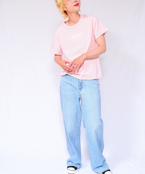 Alite cloth(アリーテクロス)の「箔プリントロゴTシャツ YIPPEE(Tシャツ/カットソー・レディース・ブラック/ホワイト/ベージュ/グレー/ピンク/オレンジ/ブルー/グリーン・FREE)」の12枚目の写真