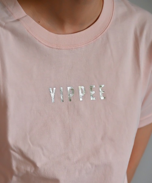 Alite cloth(アリーテクロス)の「箔プリントロゴTシャツ YIPPEE(Tシャツ/カットソー・レディース・ブラック/ホワイト/ベージュ/グレー/ピンク/オレンジ/ブルー/グリーン・FREE)」の11枚目の写真