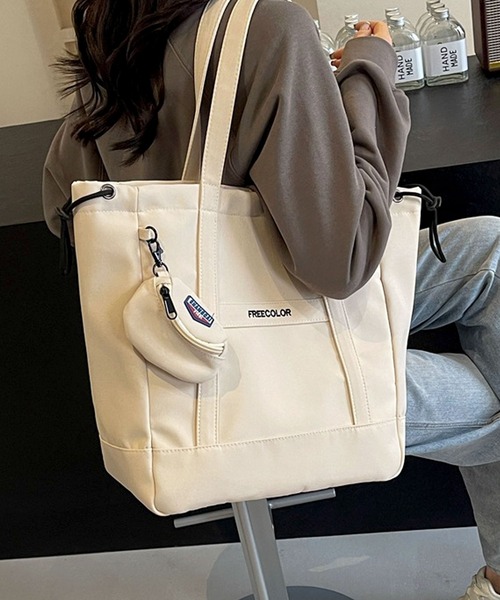 florist（フローリスト）の「【大容量・軽量】ミニポーチ付き♪シンプルカジュアルトートバッグ（トートバッグ・レディース・ホワイト系1/ホワイト系2/ブラック系2/ブラック系1・FREE）」の13枚目の写真