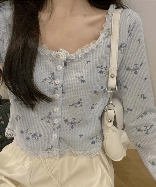 Mayree（メイリー）の「【Mayree】小花柄 レース リブ クロップド丈 カーディガン（カーディガン/ボレロ・レディース・ホワイト/ブルー・SMALL/MEDIUM/LARGE）」の7枚目の写真