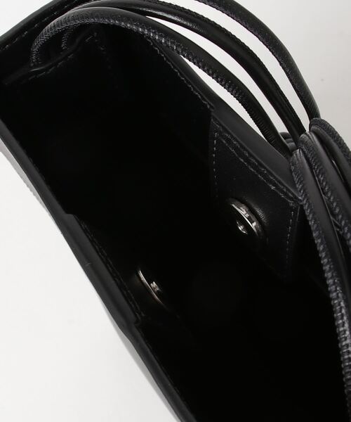 JIL SANDER（ジルサンダー）の「JIL SANDER　TANGLE SM（ショルダーバッグ・メンズ・ブラック・FREE）」の2枚目の写真