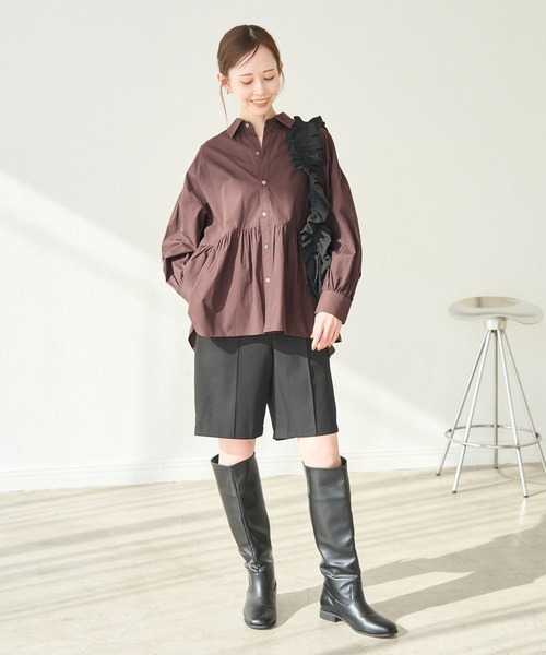 ROPE' PICNIC(ロペピクニック)の「ペプラムシャツ(シャツ/ブラウス・レディース・ブルー/ブラック/サックスブルー/オフホワイト/ダークブラウン・38)」の6枚目の写真