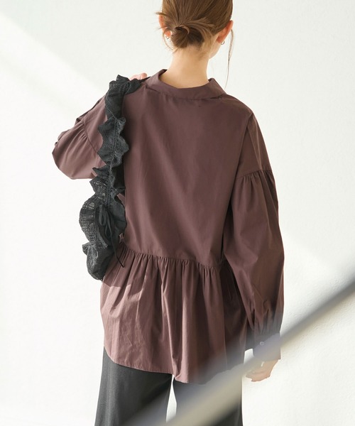 ROPE' PICNIC(ロペピクニック)の「ペプラムシャツ(シャツ/ブラウス・レディース・ブルー/ブラック/サックスブルー/オフホワイト/ダークブラウン・38)」の11枚目の写真