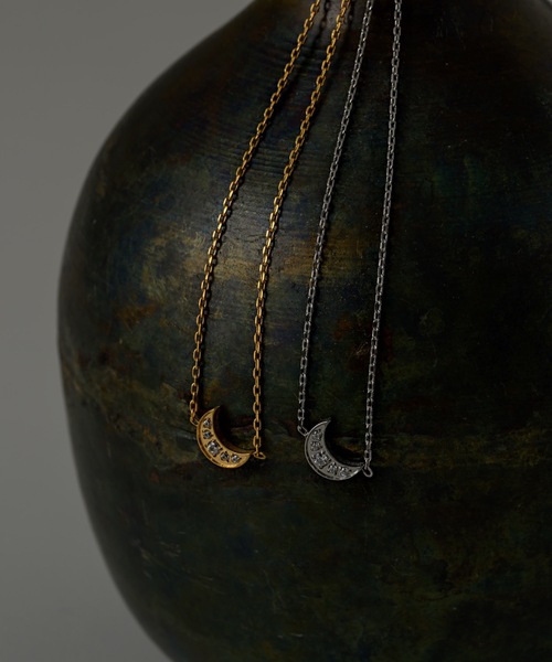 ち*い様 moon スペクトラム・ムーン by Monoli プリズム　ネックレ 医療機器】純チタン磁気ネックレス Hoola Link [ HALF MOON ] （フーラ