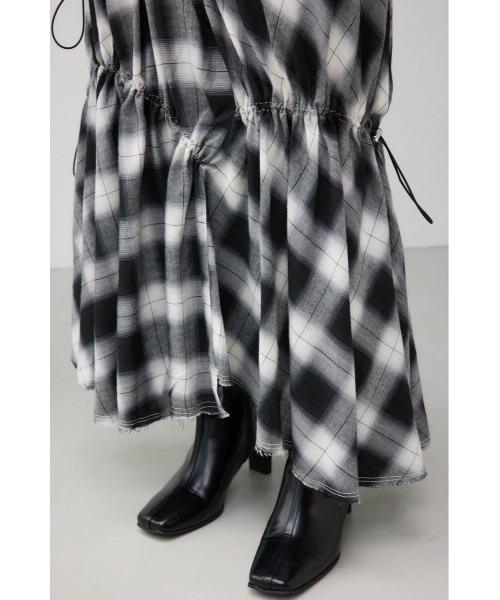 AZUL by moussy（アズールバイマウジー）の「チェックボリュームスカート（スカート・レディース・ブラウン/ブラック/ブルー/ブラック系その他2・FREE）」の16枚目の写真