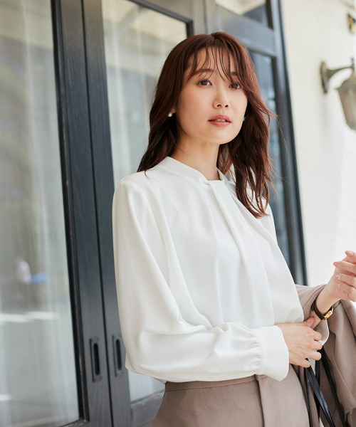 ROPE' PICNIC（ロペピクニック）の「リサイクルポリエステルフロントタックブラウス（シャツ/ブラウス・レディース・サックスブルー/ベージュ系その他/オフホワイト/チャコールグレー・38/36）」の6枚目の写真