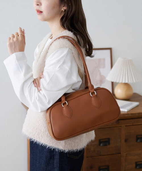 DISCOAT(ディスコート)の「ロングハンドルボストンバッグ(トートバッグ・レディース・キャメル/ブラウン/シルバー/ブラック・FREE)」の4枚目の写真