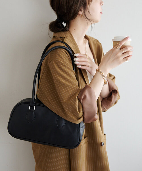 DISCOAT(ディスコート)の「ロングハンドルボストンバッグ(トートバッグ・レディース・キャメル/ブラウン/シルバー/ブラック・FREE)」の8枚目の写真