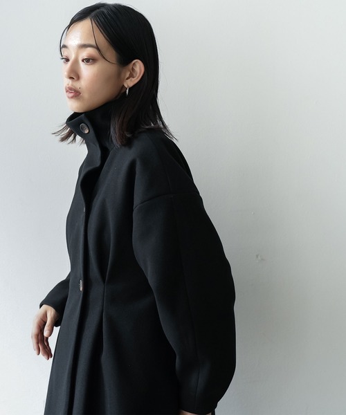 mili an deni（ミリアンデニ）の「ウェスト絞りフェイクウールコート（チェスターコート・レディース・ブラック/アイボリー/チャコールグレー・M）」の7枚目の写真