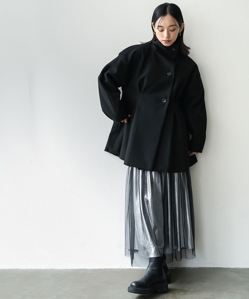 mili an deni（ミリアンデニ）の「ウェスト絞りフェイクウールコート（チェスターコート・レディース・ブラック/アイボリー/チャコールグレー・M）」の9枚目の写真