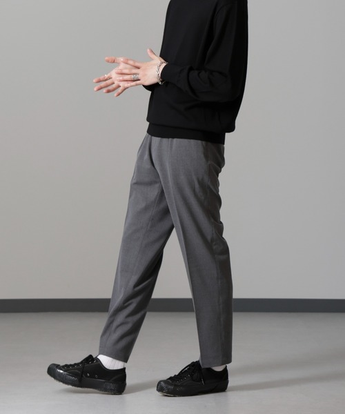 NANO universe（ナノユニバース）の「ALWAYS EASY ワンタックスラックス（スラックス・メンズ・ブラック/ライトベージュ/ダークブラウン/チャコール・S/M/L/XL）」の3枚目の写真