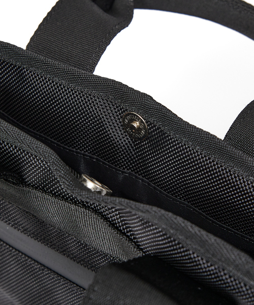 NoiR/ノアール(ノアール)の「【NoiR / ノアール】撥水加工 ハンドトート ミニショルダー 2WAY ミニトートバッグ Approachi mini tote(アプローチミニトート) N23005(ショルダーバッグ・メンズ・ブラック系その他/ブラック系その他2・フリー)」の21枚目の写真