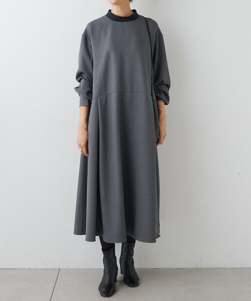 LIVETART（リヴェタート）の「《LIVETART》バイカラーフレアワンピース（ワンピース・レディース・グレー・FREE）」の2枚目の写真